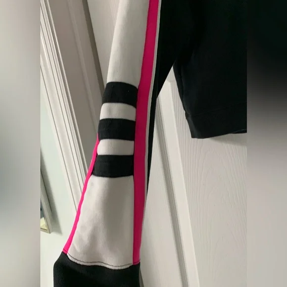 Adidas Crop Hoodie - Picture 4 of 6